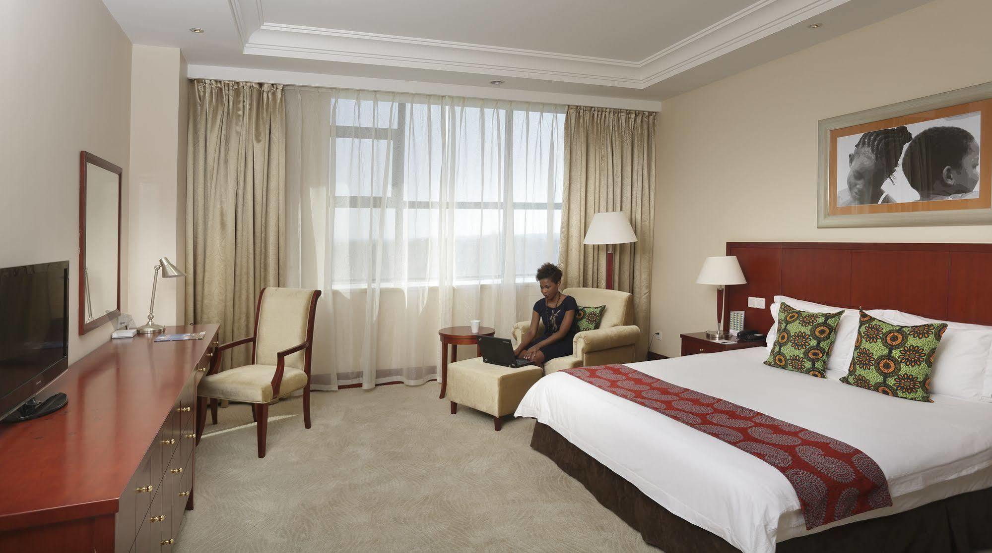 President Hotel At Umodzi Park Lilongwe Zewnętrze zdjęcie